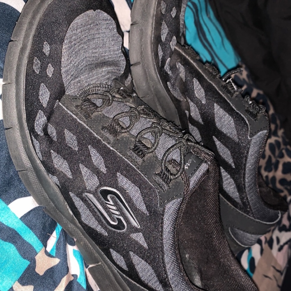 Sketcher work shoes !!